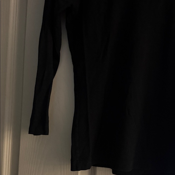 Women's Black Top - Picture 3 of 6